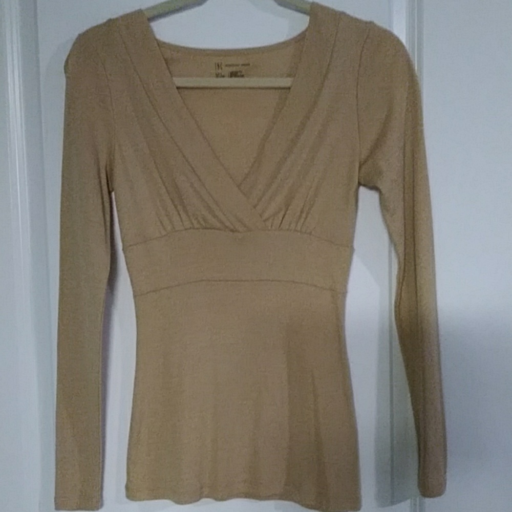 Nwot Inc beige metallic top
